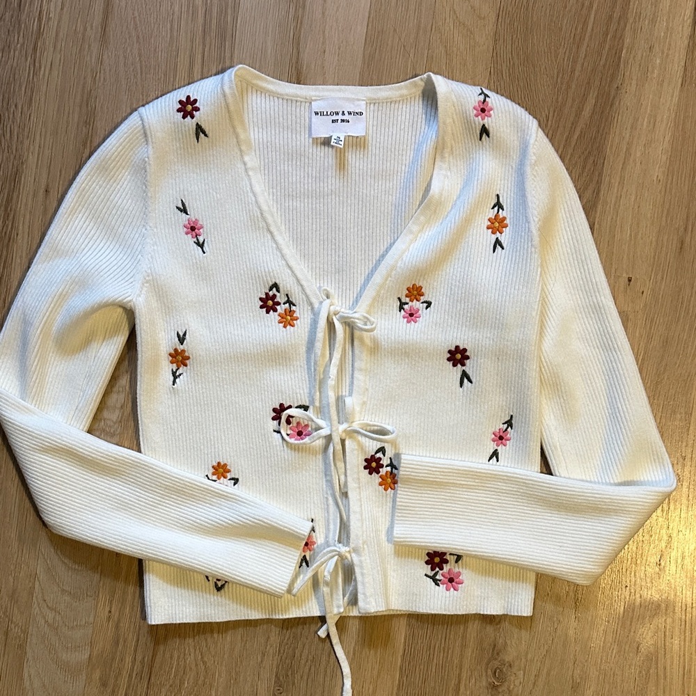 Willow and wind tie Sweater